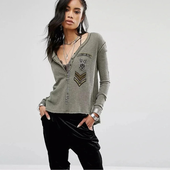 Free People Bridget Henley Top Waffle Knit Military Size Small - Picture 1 of 11